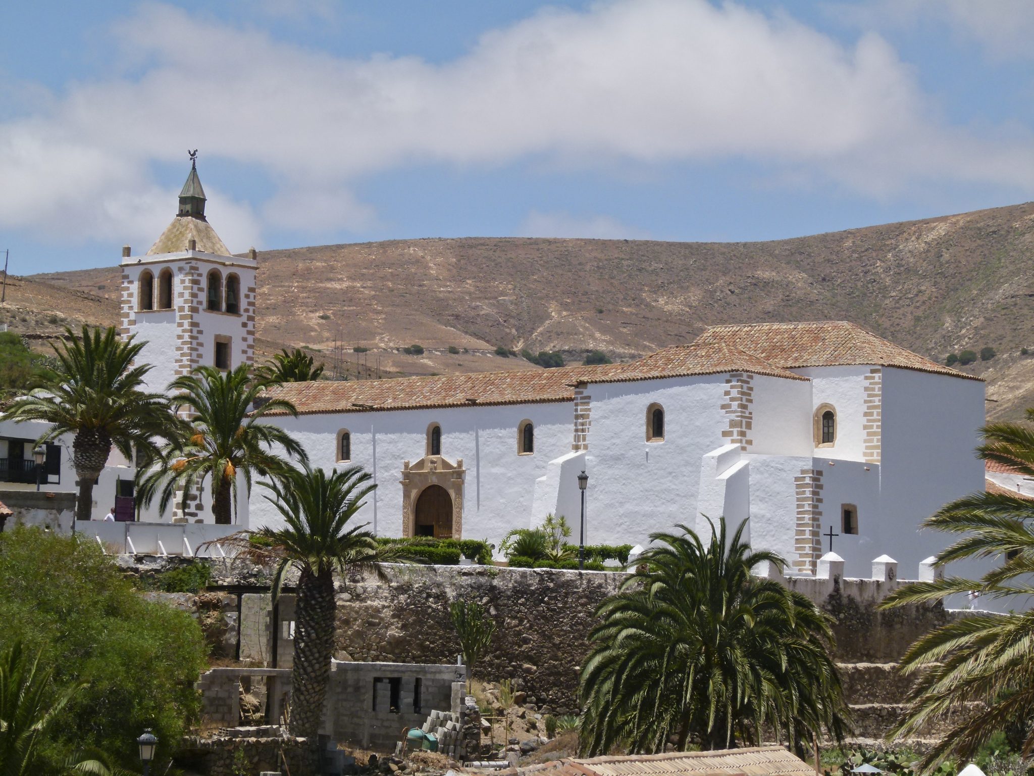 Betancuria, capital histórica escondida en el valle (Fuerteventura)