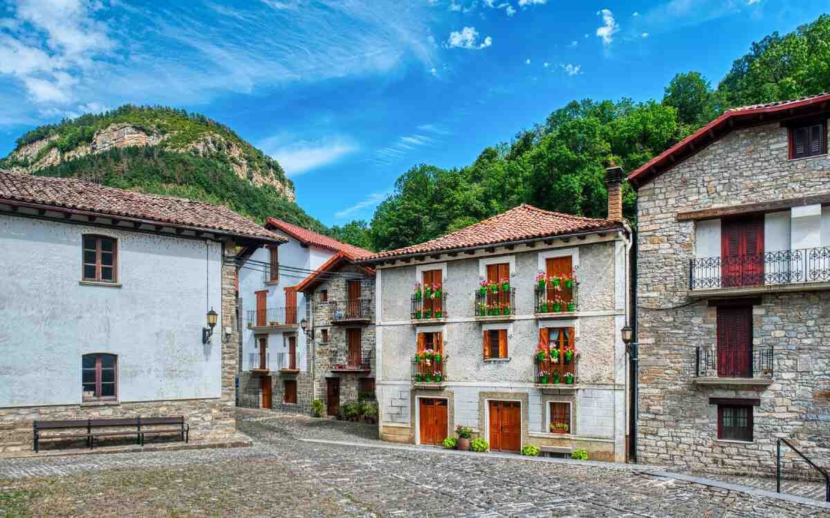 Roncal, las aldeas altas del valle pirenaico
