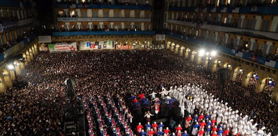 San Sebastián y la Tamborrada, sonido colectivo que celebra la historia local