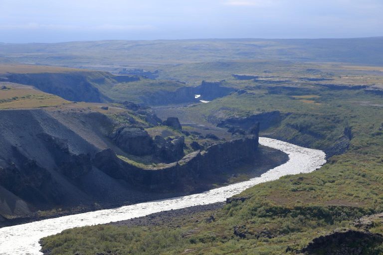 Valle de Jökuldalur, amplitud glaciar en el este de Islandia